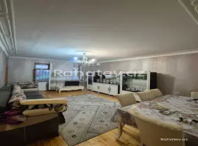 Satılır 3 otaqlı köhnə tikili 72 m², Qaraçuxur q.