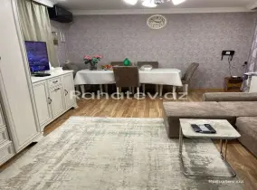 Satılır 1 otaqlı köhnə tikili 35 m², Elmlər Akademiyası m.