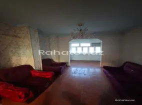 Satılır 3 otaqlı köhnə tikili 70 m², Bakıxanov q.