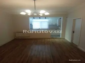 Satılır 3 otaqlı köhnə tikili 60 m², 8 Noyabr m.