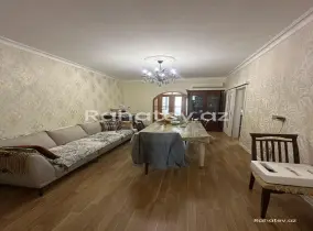 Satılır 3 otaqlı köhnə tikili 70 m², Memar Əcəmi m.