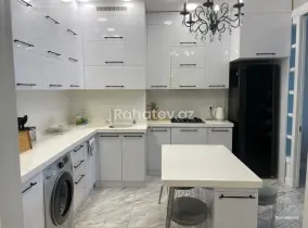 Satılır 3 otaqlı yeni tikili 130 m², Elmlər Akademiyası m.