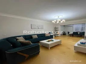 Satılır 4 otaqlı köhnə tikili 110.9 m², İnşaatçılar m.