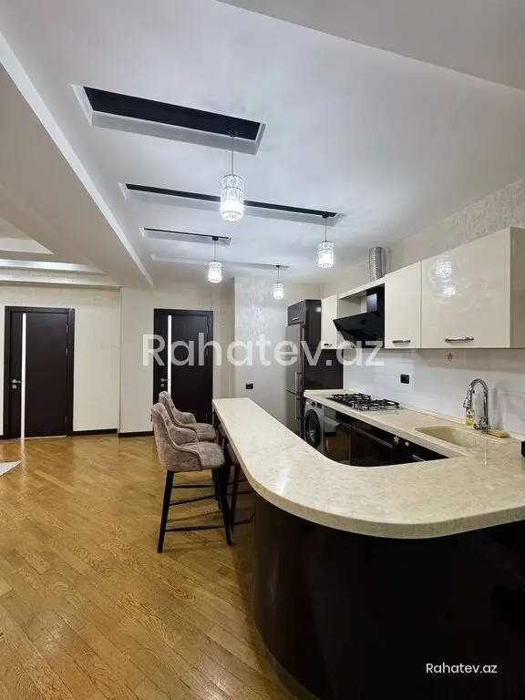 Satılır 3 otaqlı yeni tikili 115 m², 8-ci kilometr q.