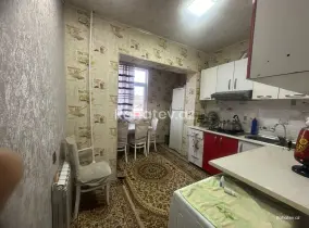 Satılır 2 otaqlı köhnə tikili 60 m², Əhmədli m.