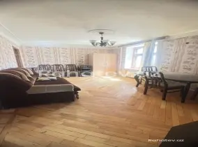 Satılır 1 otaqlı köhnə tikili 40 m², Elmlər Akademiyası m.
