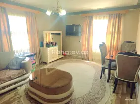 Satılır 2 otaqlı köhnə tikili 58 m², Qara Qarayev m.