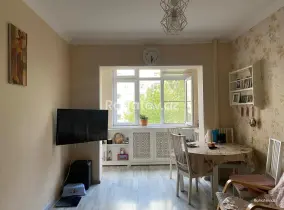 Satılır 3 otaqlı köhnə tikili 90 m², Memar Əcəmi m.